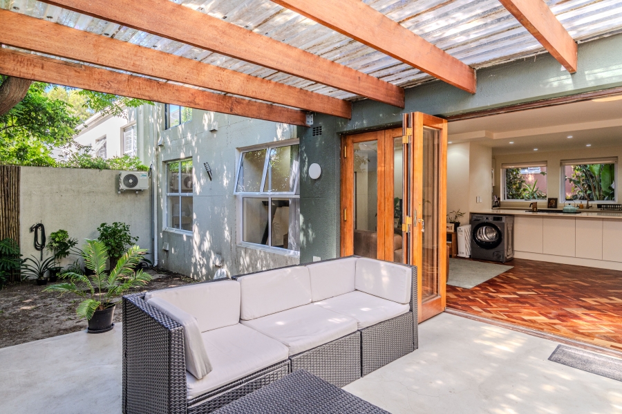 2 Bedroom Property for Sale in Three Anchor Bay Western Cape